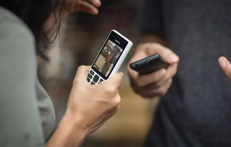 6 odličnih "glupih" mobilnih telefona koje možete kupiti početkom 2024!
