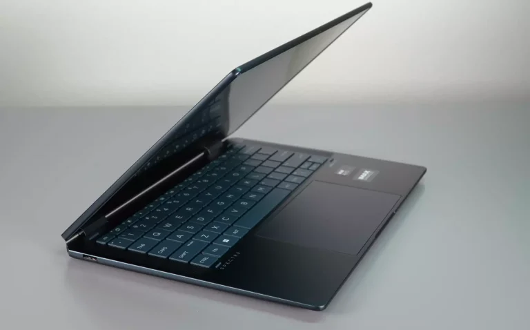 HP Spectre x360 14 recenzija: Odličan konvertibilni 2u1 laptop
