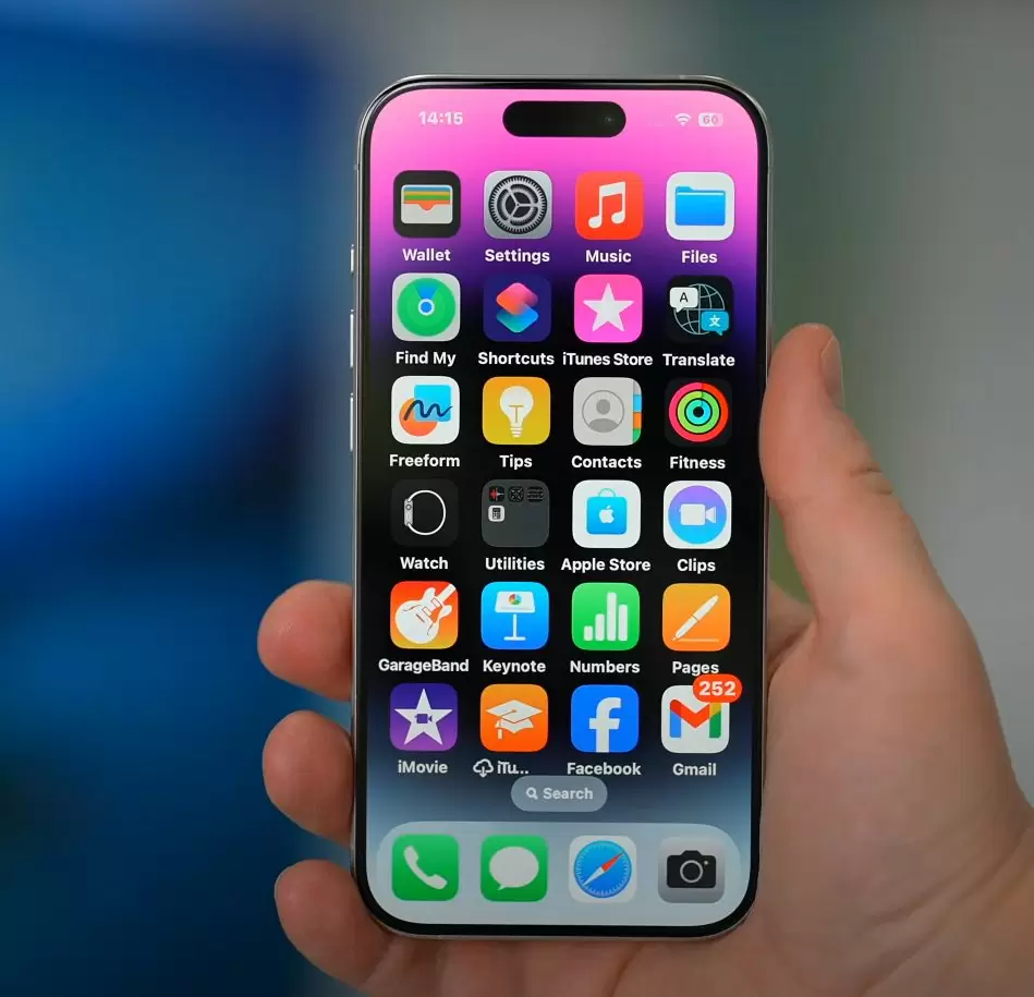 iPhone 15 Pro ekran