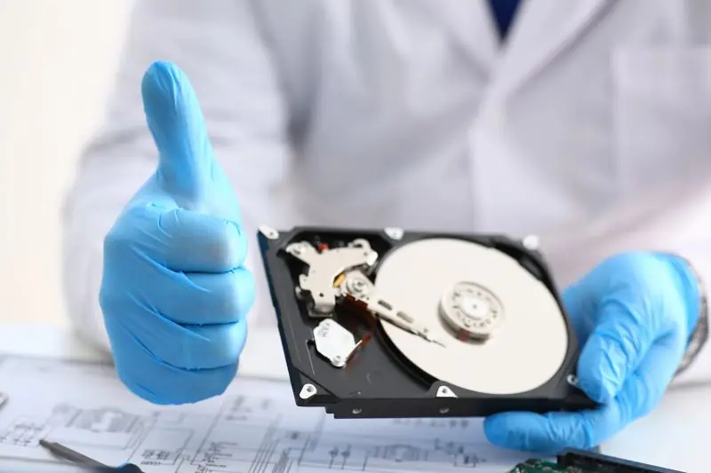 Kako riješiti problem sa žutim trokutnim upozorenjem za računarski disk?