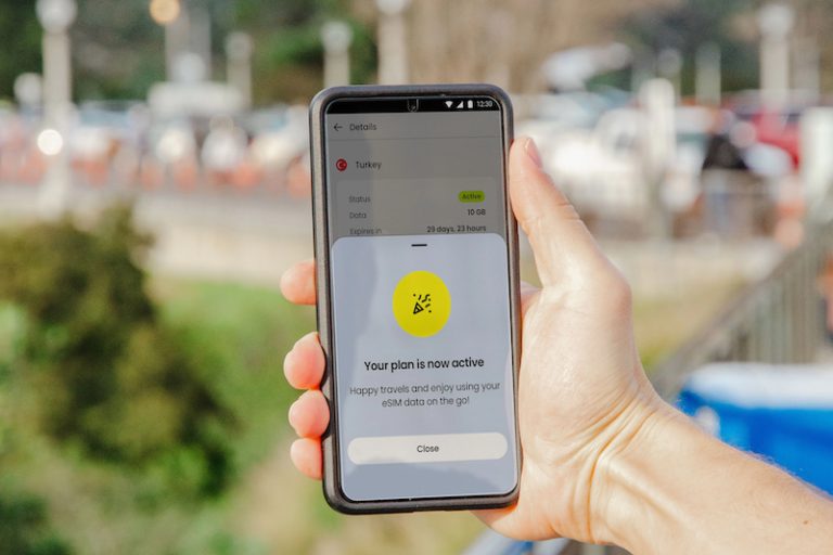 eSIM kartice: Najpametniji način da ostanete online dok putujete
