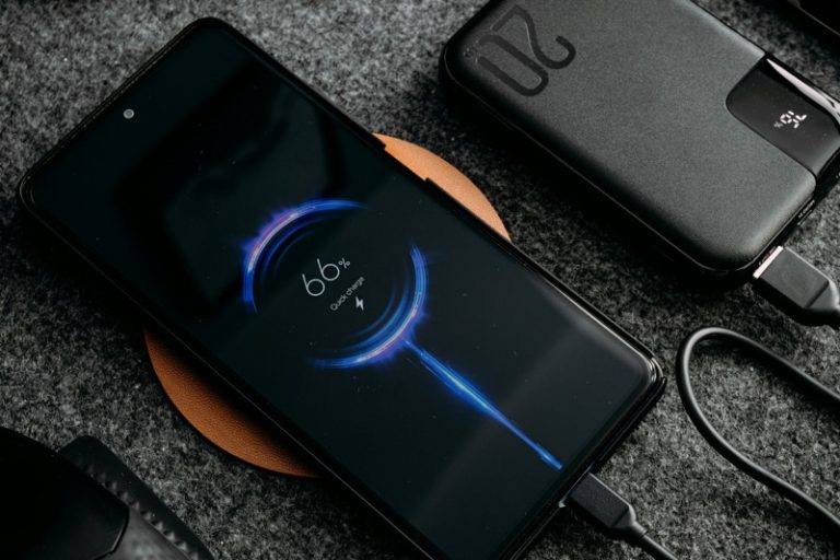 Kako odabrati pravi USB-C kabel i adapter za mobilni telefon i laptop
